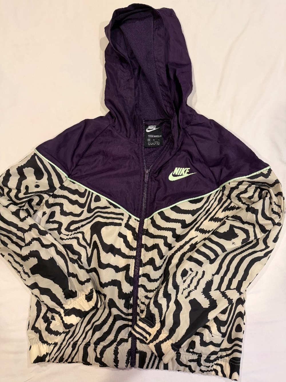 Nike GIRLS’ JACKET XL WINDRUNNER